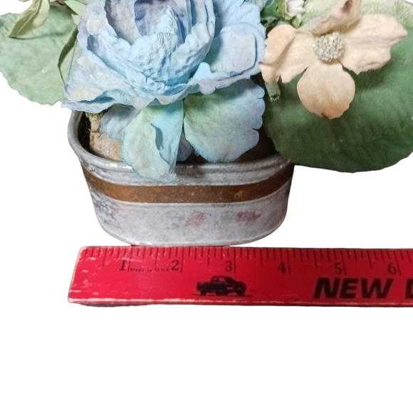 Vintage Rustic Metal Music Box Floral Arrangement Patina Distressed Home Decor - Picture 8 of 8